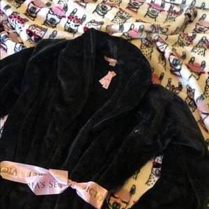 Bath robe plush Victoria’s Secret